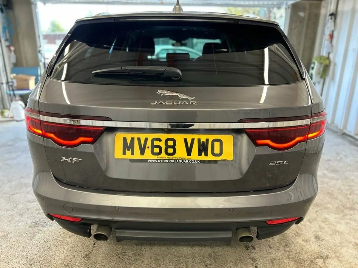 2018-jaguar-xf-20i-portfolio-249ps-sportbrake-5d-1997cc-big-26