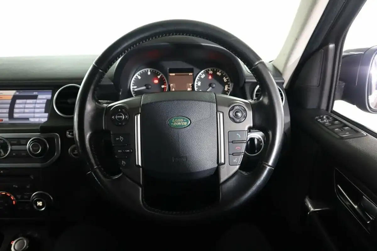 2010-land-rover-discovery-4-30tdv6-xs-big-12