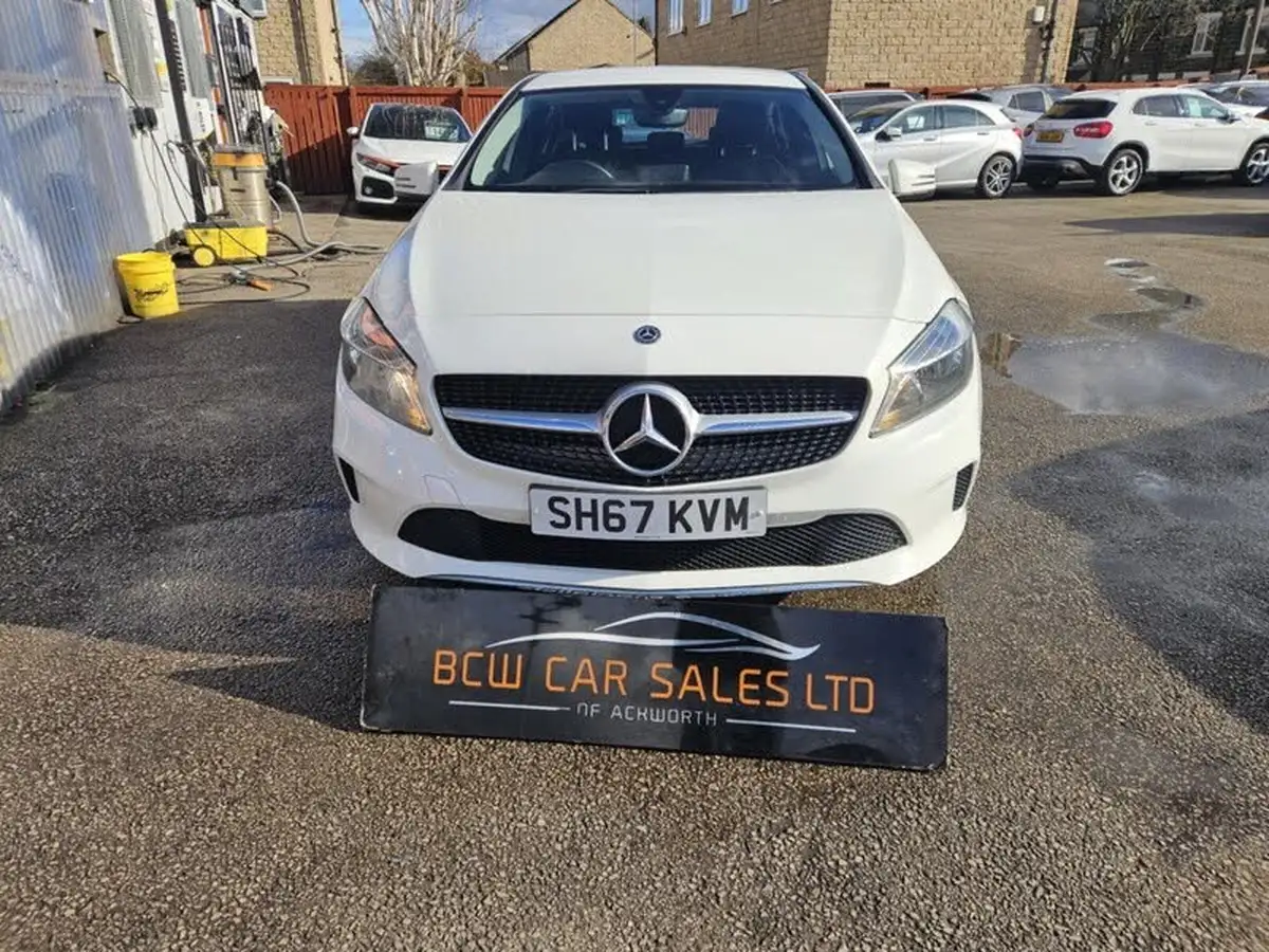 2017-mercedes-benz-a-class-15d-a180d-sport-ss-big-8