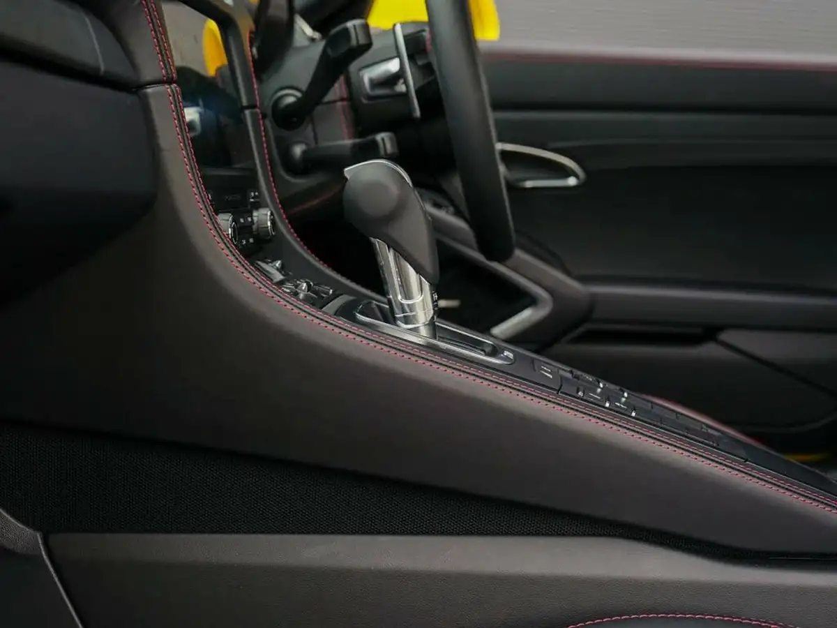 2025-porsche-cayman-718-20-cayman-pdk-big-29