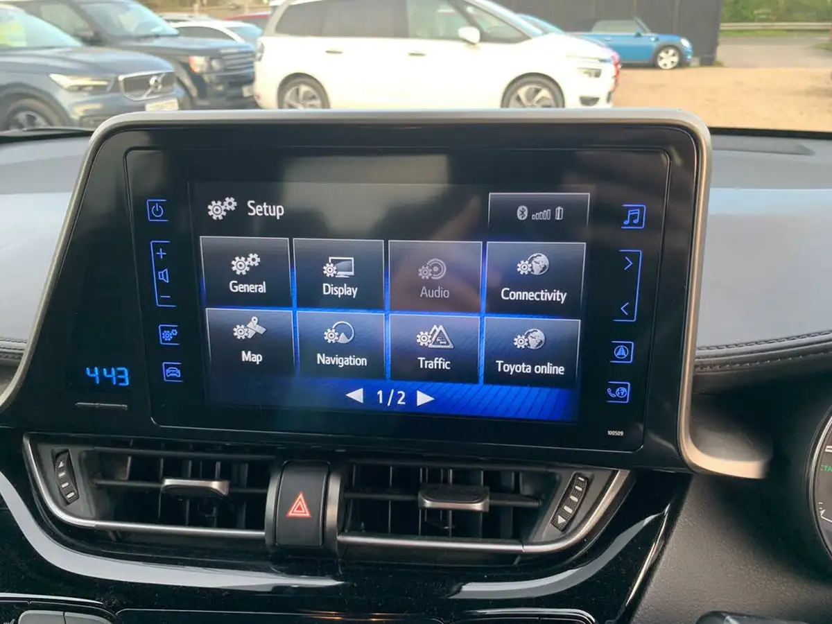 2019-toyota-c-hr-18-vvt-i-dynamic-big-14