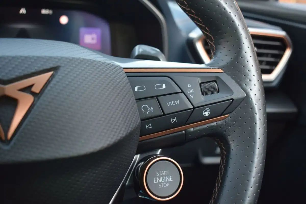 2021-cupra-formentor-14-e-hybrid-vz2-big-46