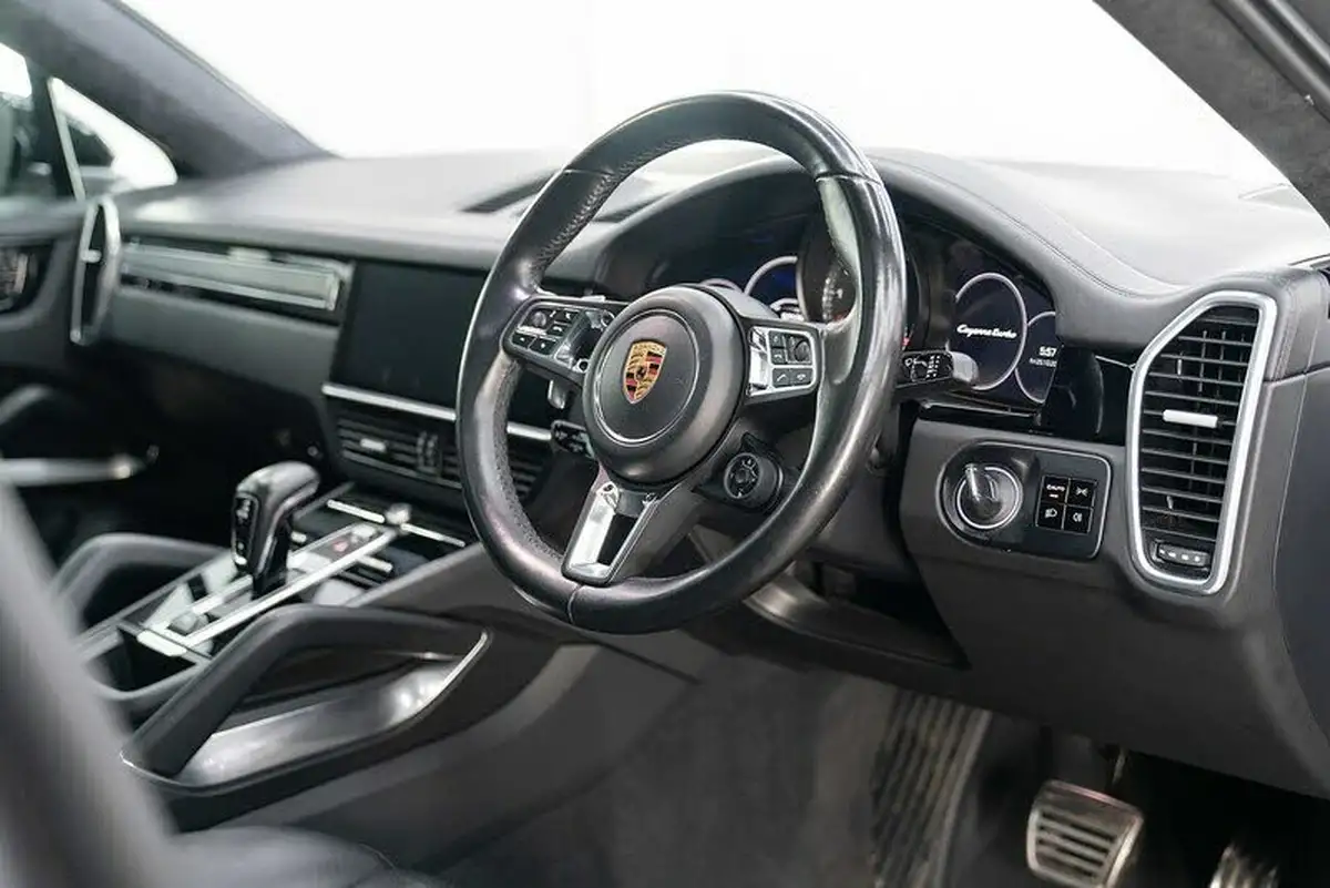 2019-porsche-cayenne-40-v8-turbo-coupe-big-3