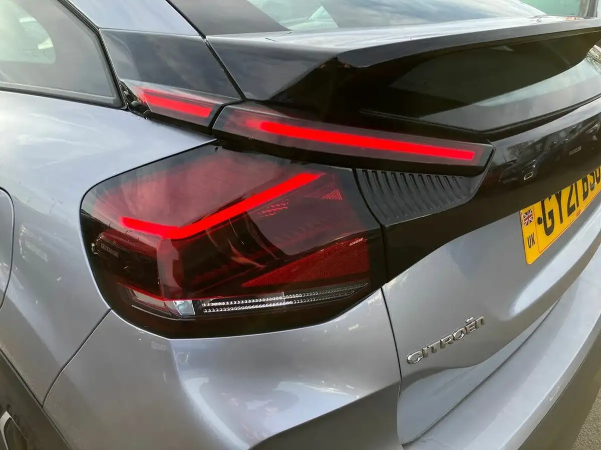 2021-citroen-c4-12-puretech-sense-plus-eat8-big-10
