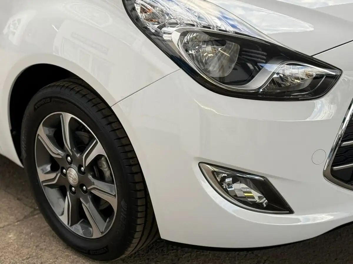 2019-hyundai-ix20-16-se-auto-big-10