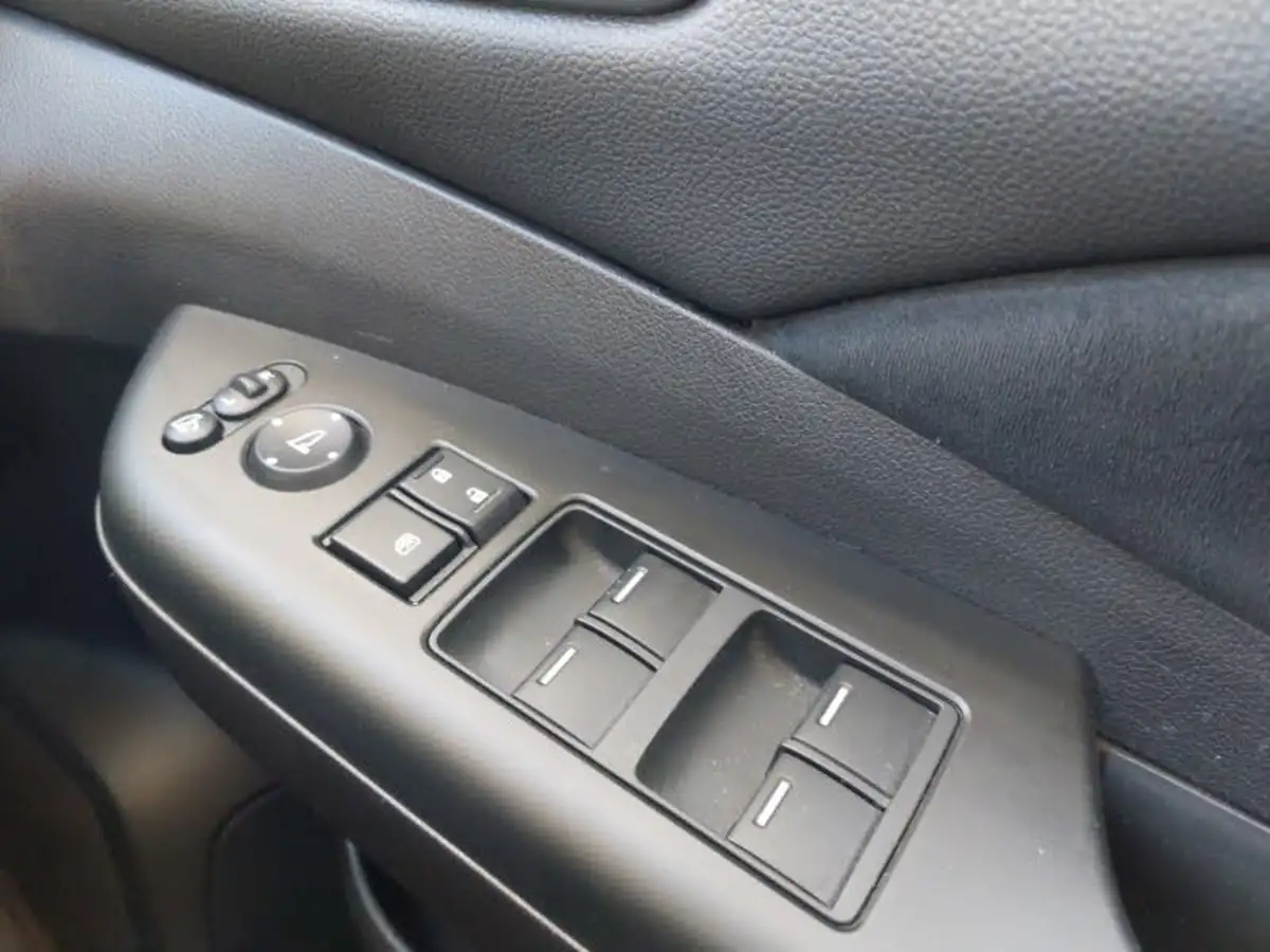2013-honda-cr-v-20-se-4x4-auto-big-18