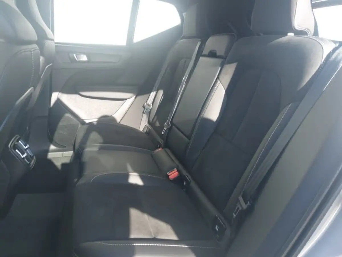 2023-volvo-xc40-20-b4-ultimate-big-5