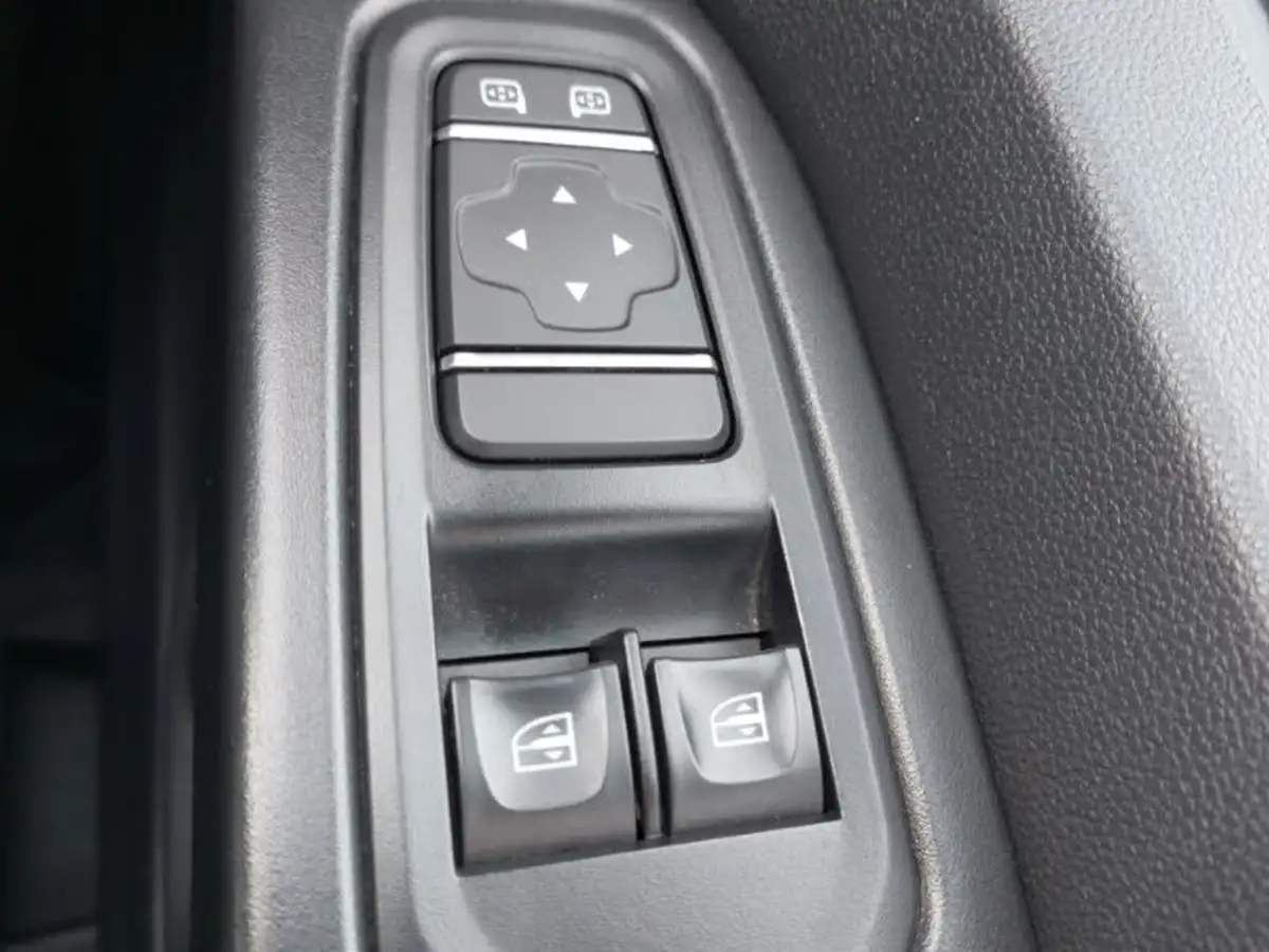 2022-renault-trafic-20dci-sl28-130-business-big-15
