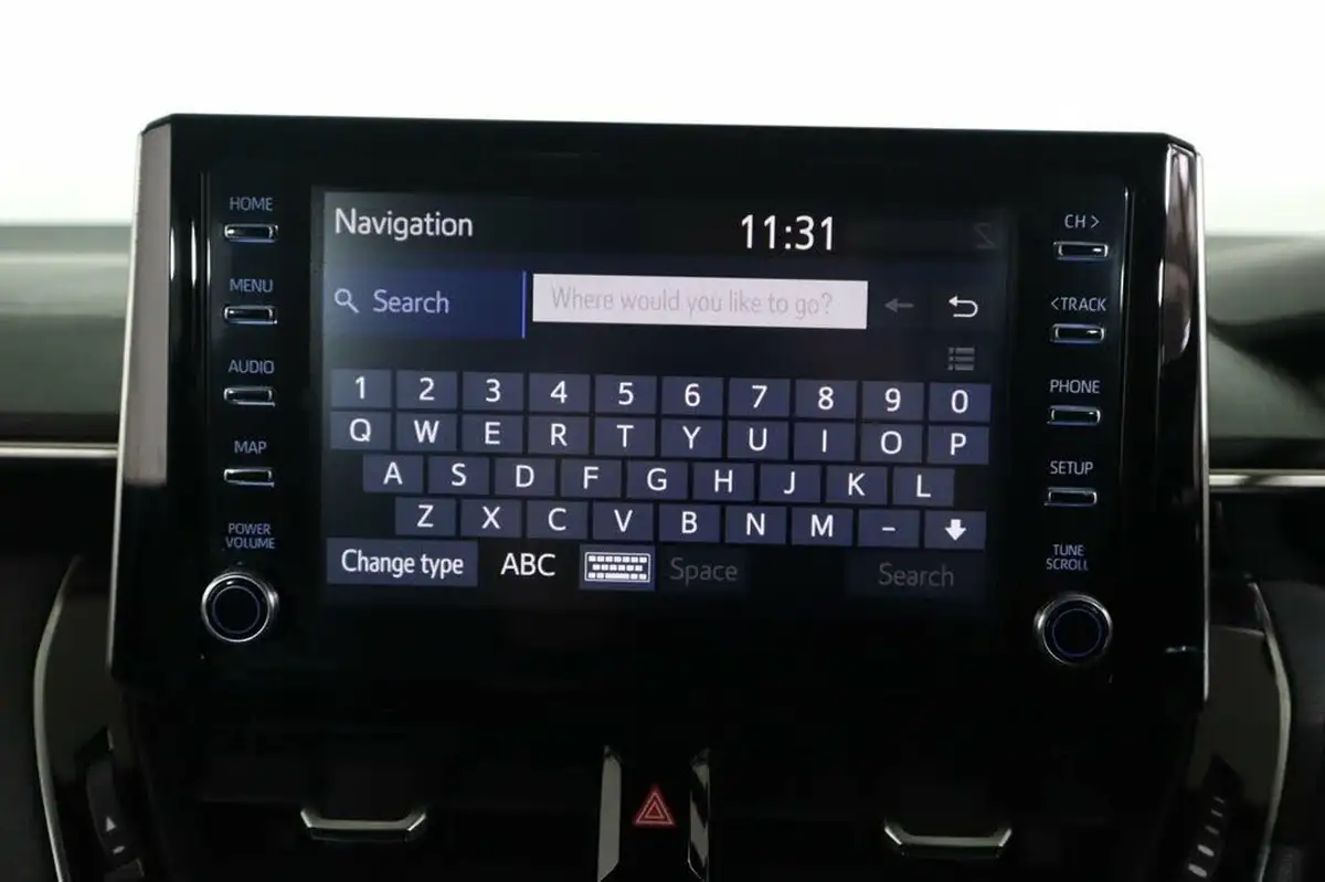 2020-toyota-corolla-18-vvt-i-icon-tech-spare-wheel-touring-sports-5d-big-33