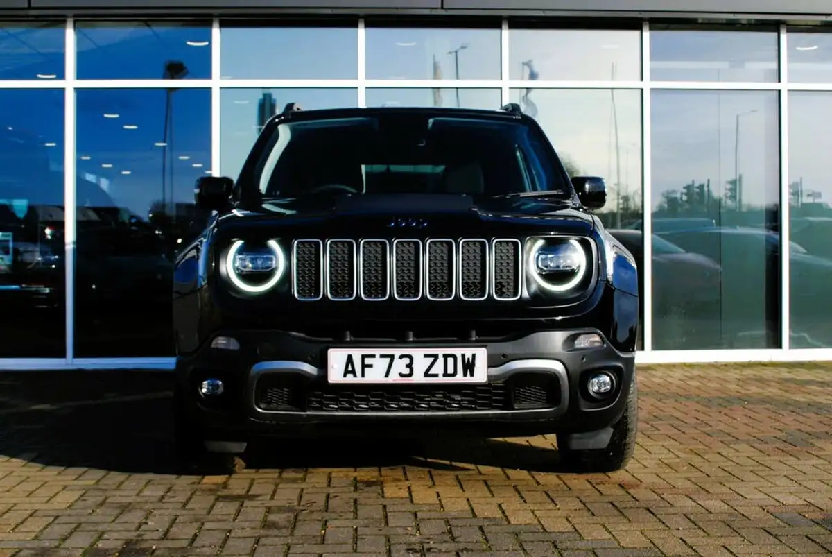 2023-jeep-renegade-13-gse-upland-big-2