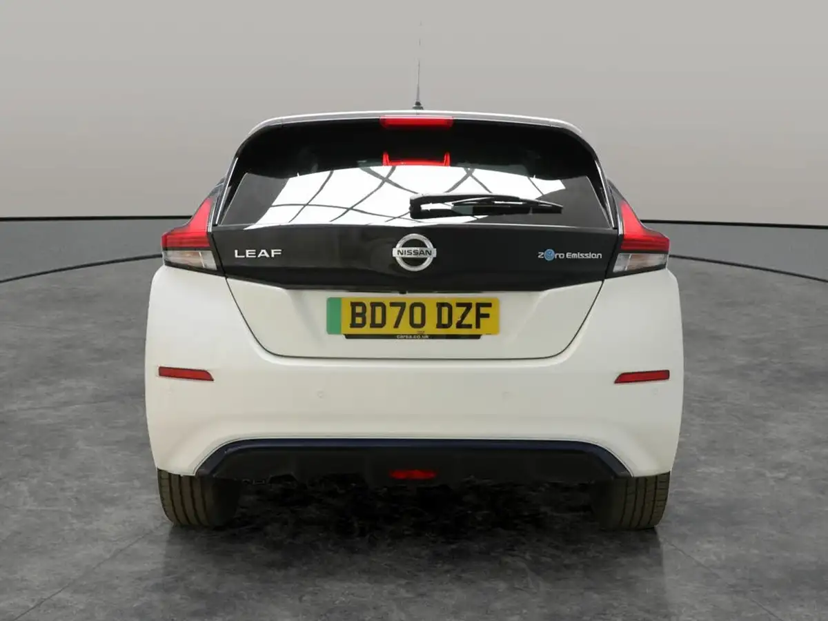 2020-nissan-leaf-e-e-tekna-big-15