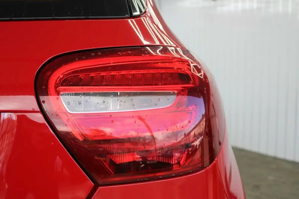 2017-mercedes-benz-a-class-21d-a200d-amg-line-executivess-big-15