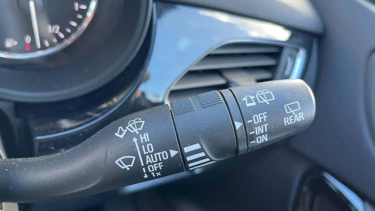 2020-vauxhall-astra-12-turbo-elite-nav-big-27