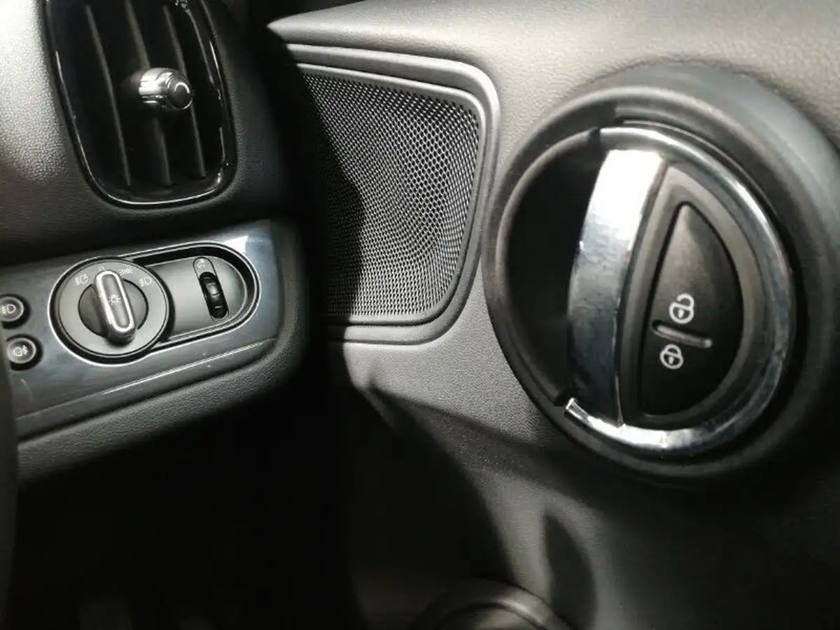 2021-mini-countryman-15-cooper-classic-auto-big-17
