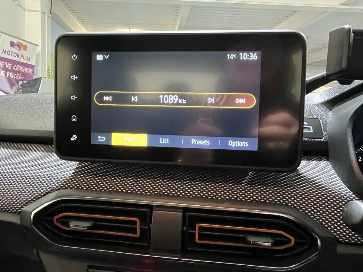 2021-dacia-sandero-stepway-10-tce-comfort-90bhp-big-24