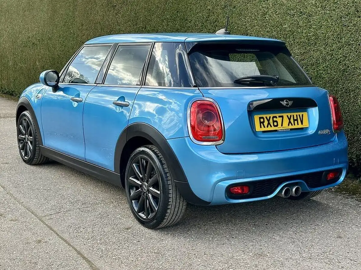 2017-mini-cooper-20-cooper-s-ss-hatchback-5d-big-10