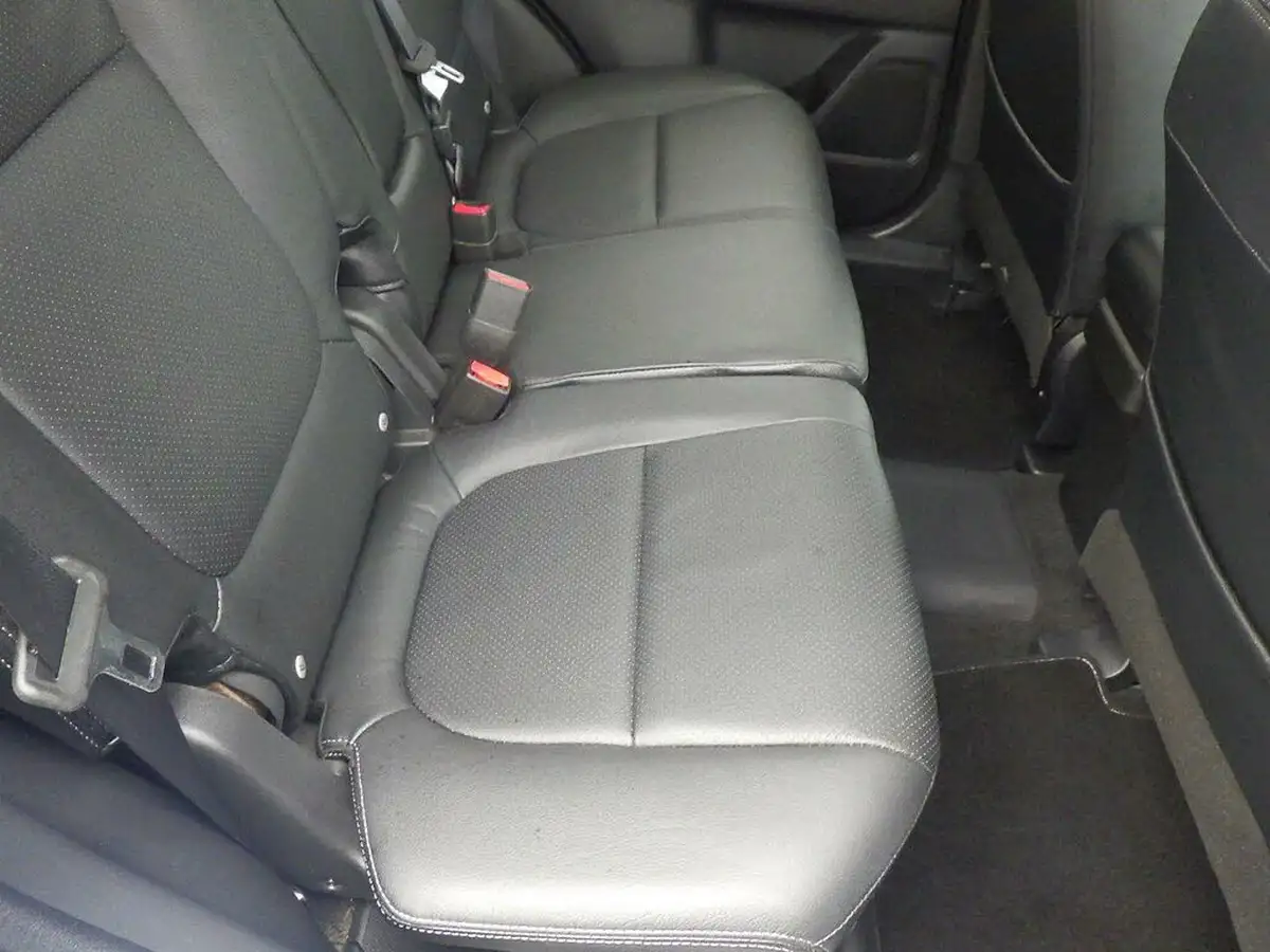 2014-mitsubishi-outlander-20-gx4h-big-29