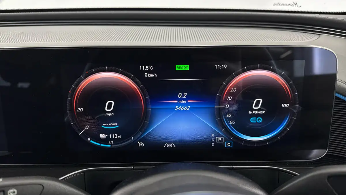 2021-mercedes-benz-eqc-e-eqc-400-amg-line-big-12