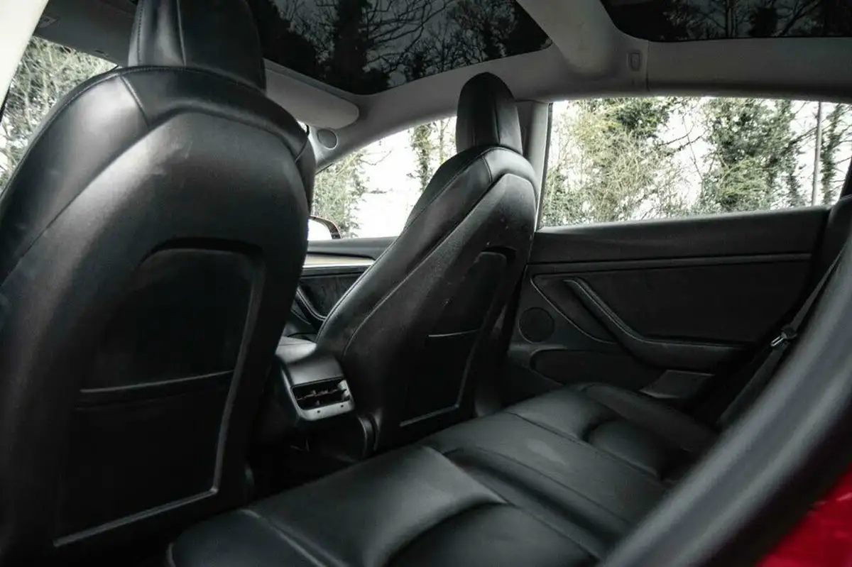 2021-tesla-model-3-e-long-range-awd-big-19