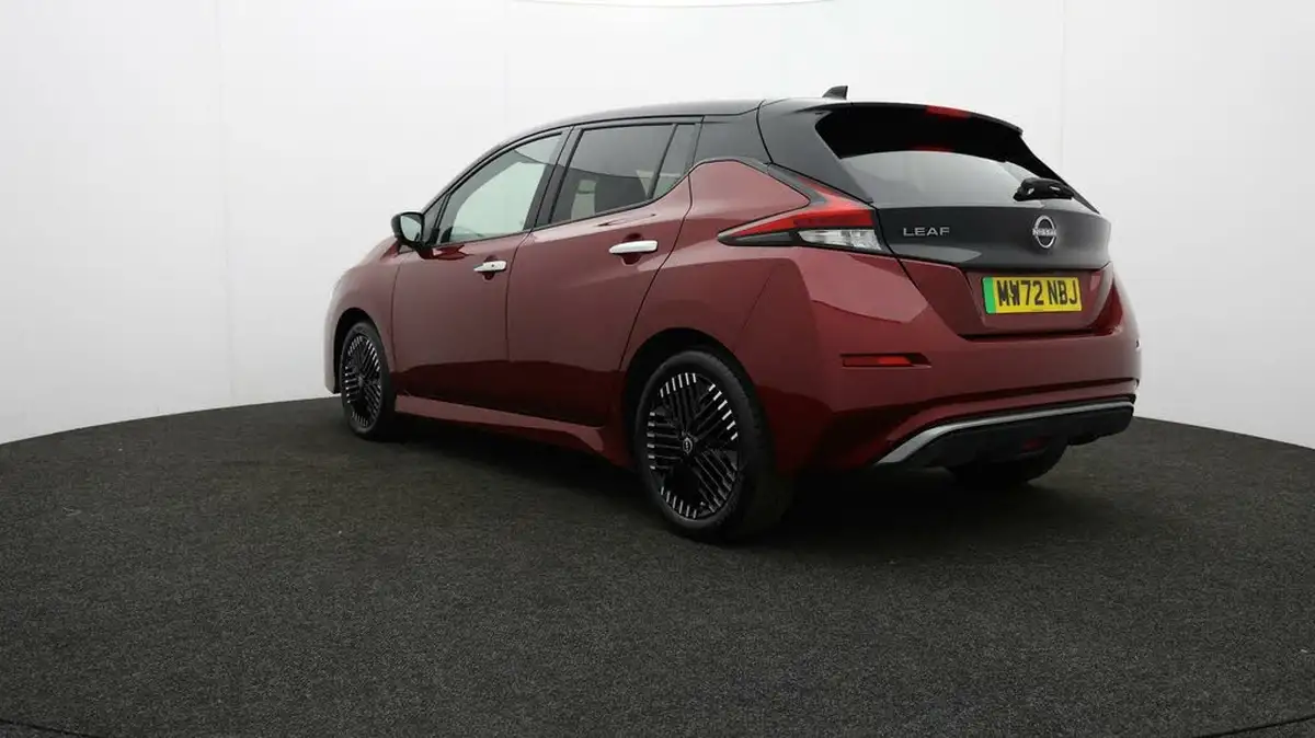 2023-nissan-leaf-e-tekna-39kwh-big-77