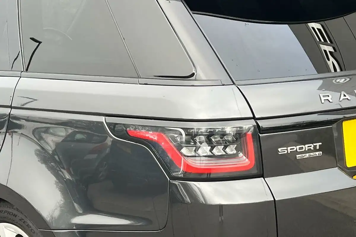 2019-land-rover-range-rover-sport-30-sdv6-hse-dynamic-big-56