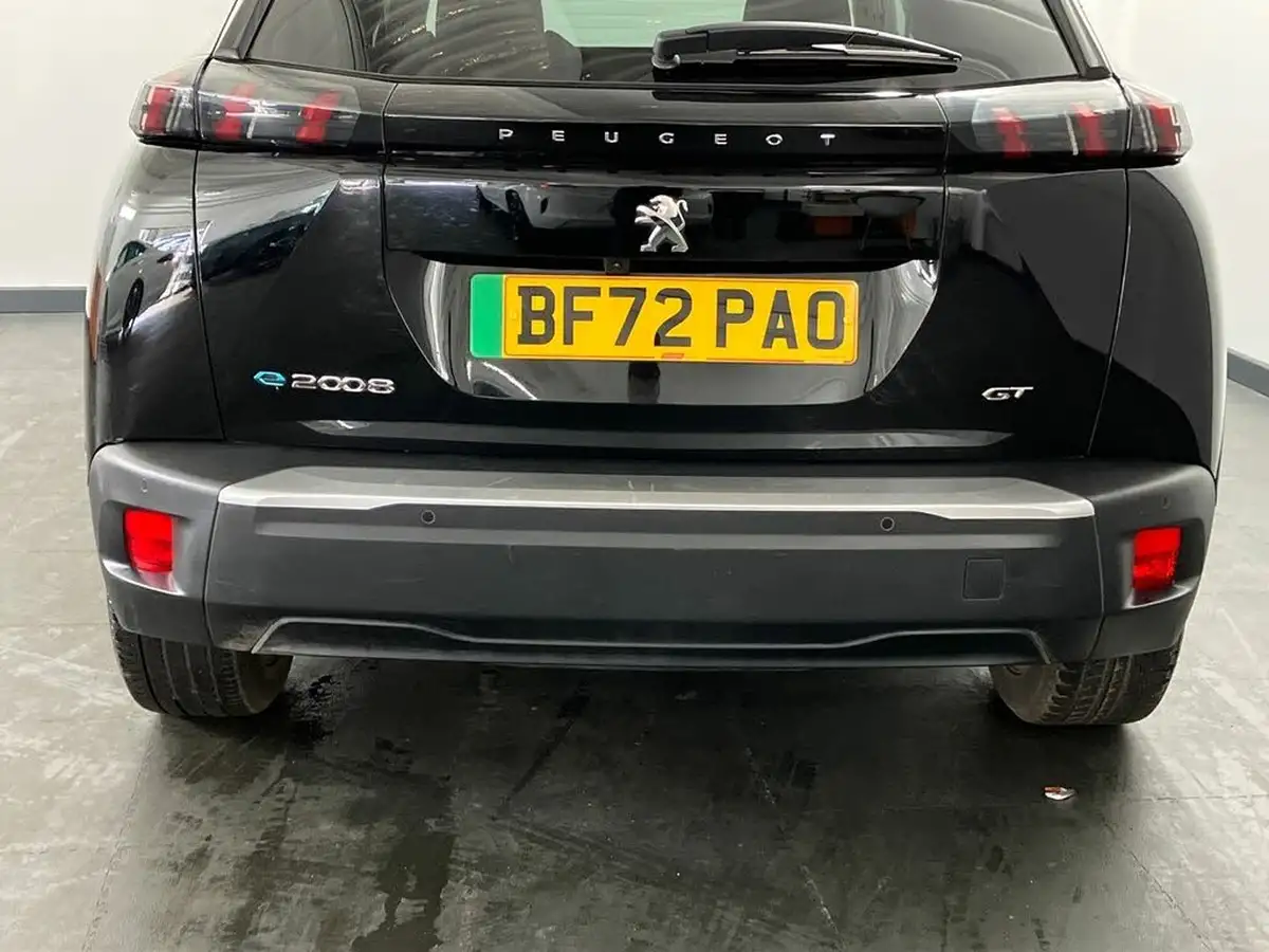 2022-peugeot-2008-suv-e-gt-premium-big-44