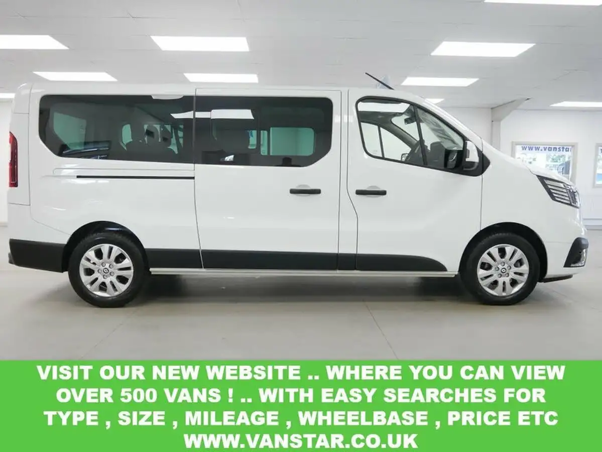 2023-renault-trafic-passenger-20-blue-dci-ll30-170-sport-big-18