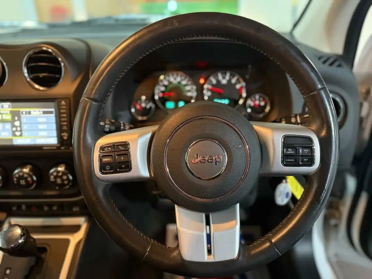 2014-jeep-compass-24-limited-big-16