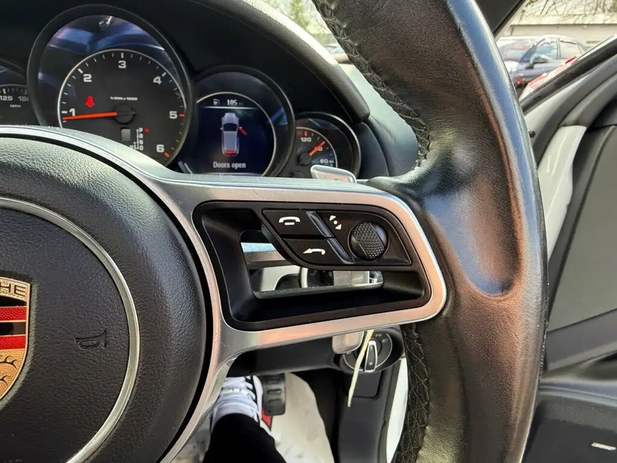 2017-porsche-cayenne-30td-diesel-big-26