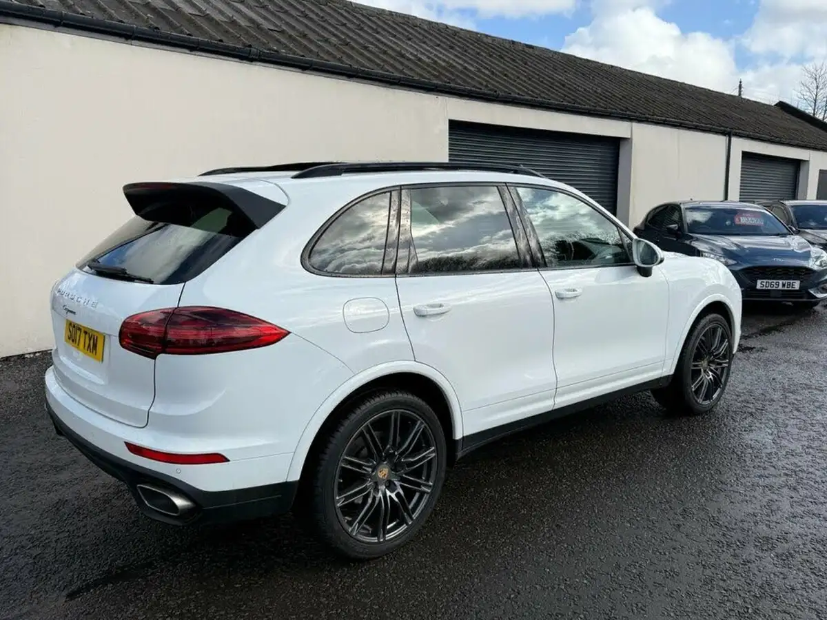 2017-porsche-cayenne-30td-diesel-big-2