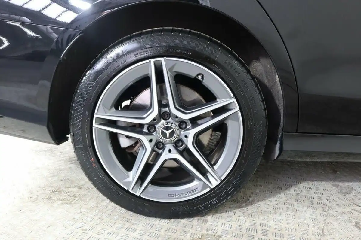 2021-mercedes-benz-e-class-20d-e300de-amg-line-eq-power-saloon-4d-big-27