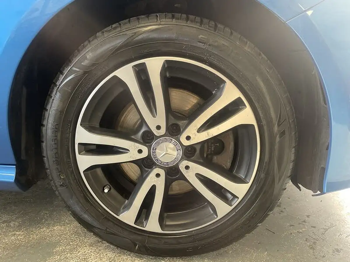 2017-mercedes-benz-a-class-16-a180-se-ss-7g-dct-big-24