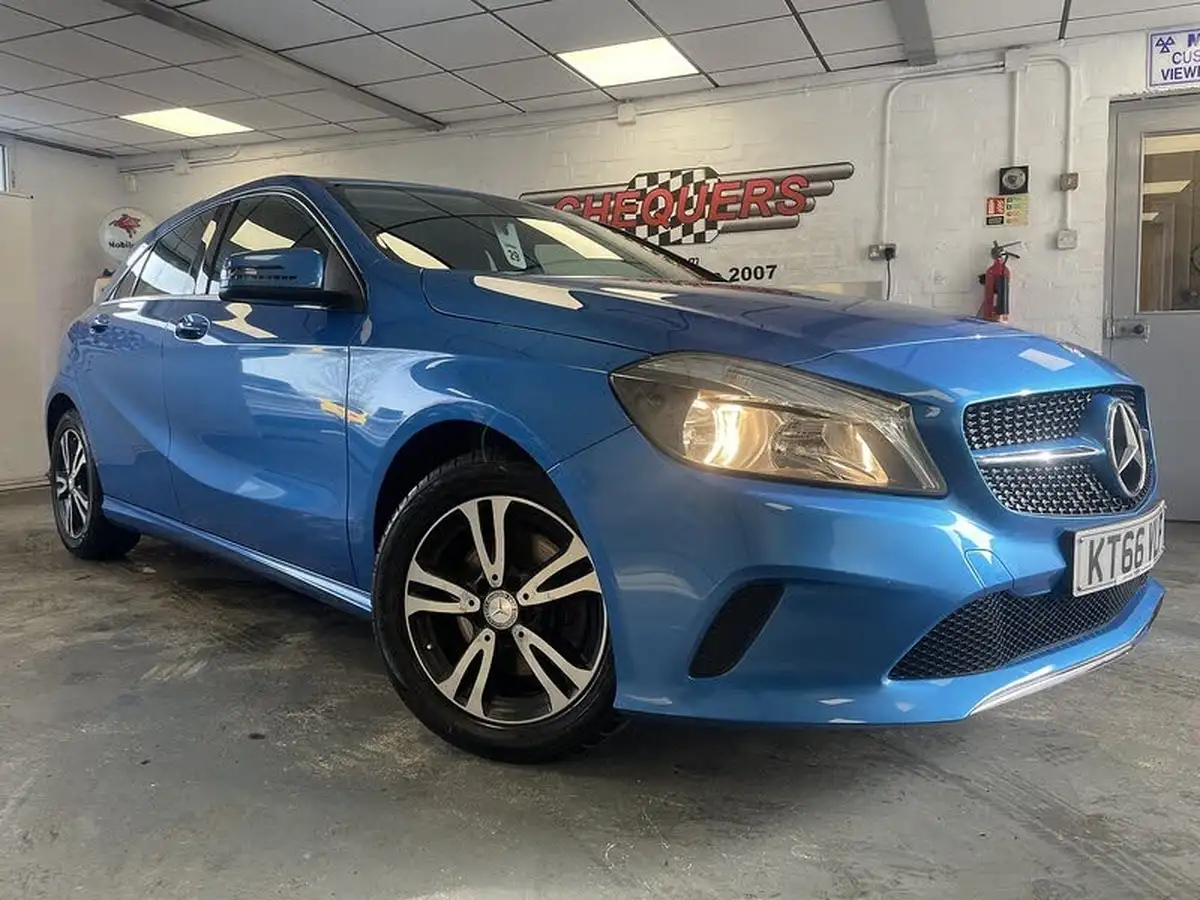 2017-mercedes-benz-a-class-16-a180-se-ss-7g-dct-big-0