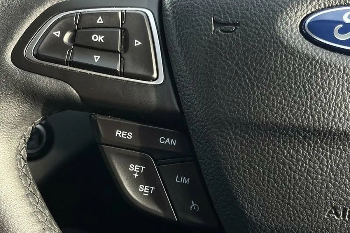 2018-ford-kuga-15tdci-zetec-big-24