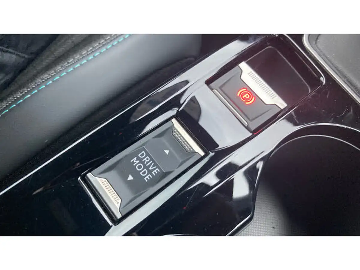 2023-peugeot-2008-suv-12-puretech-allure-premium-100bhp-big-24