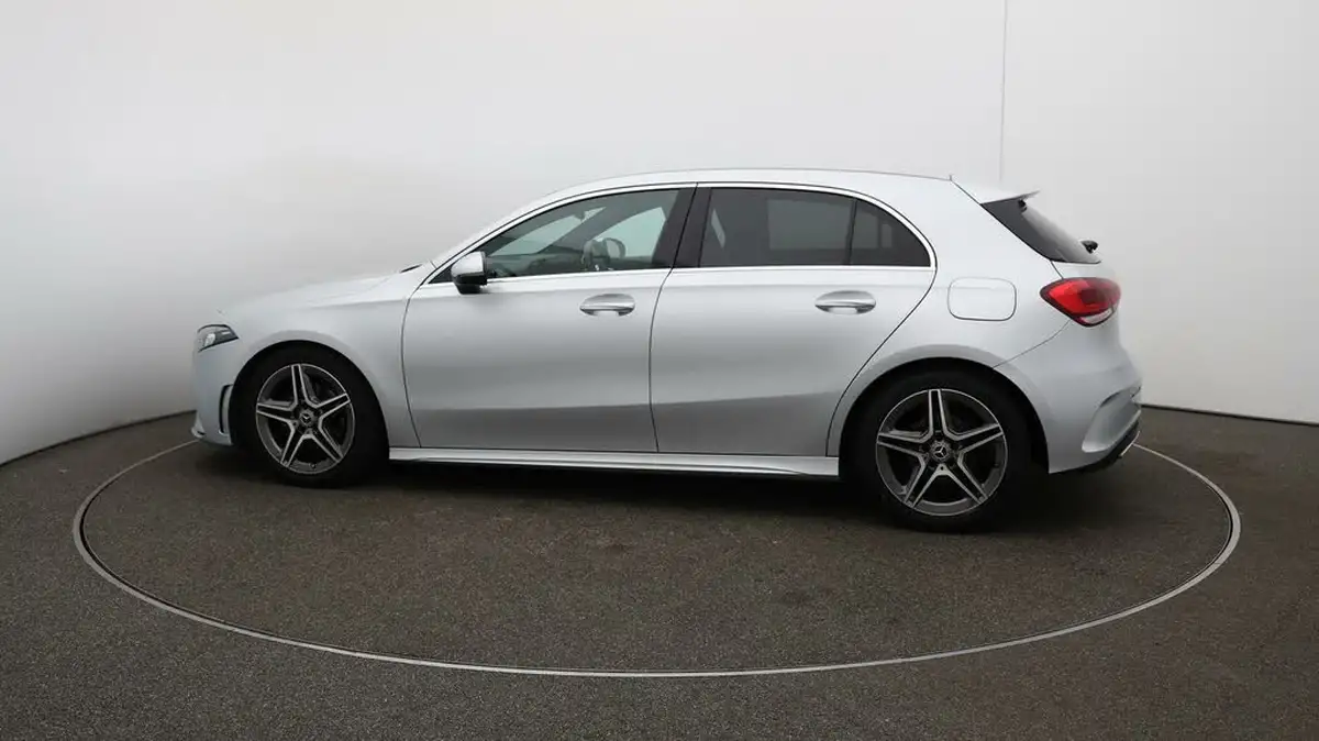 2020-mercedes-benz-a-class-20d-a200d-amg-line-hatchback-5d-big-50