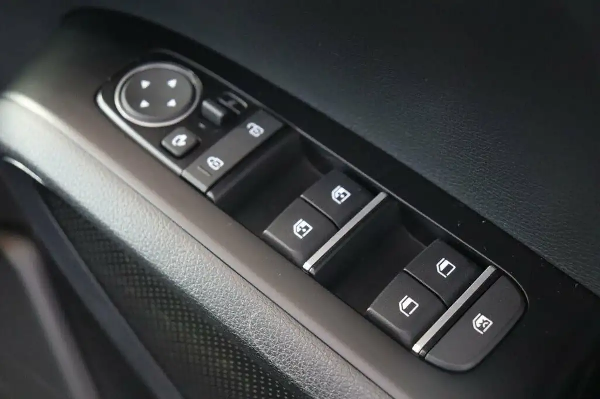 2022-kia-soul-ev-maxx-big-16