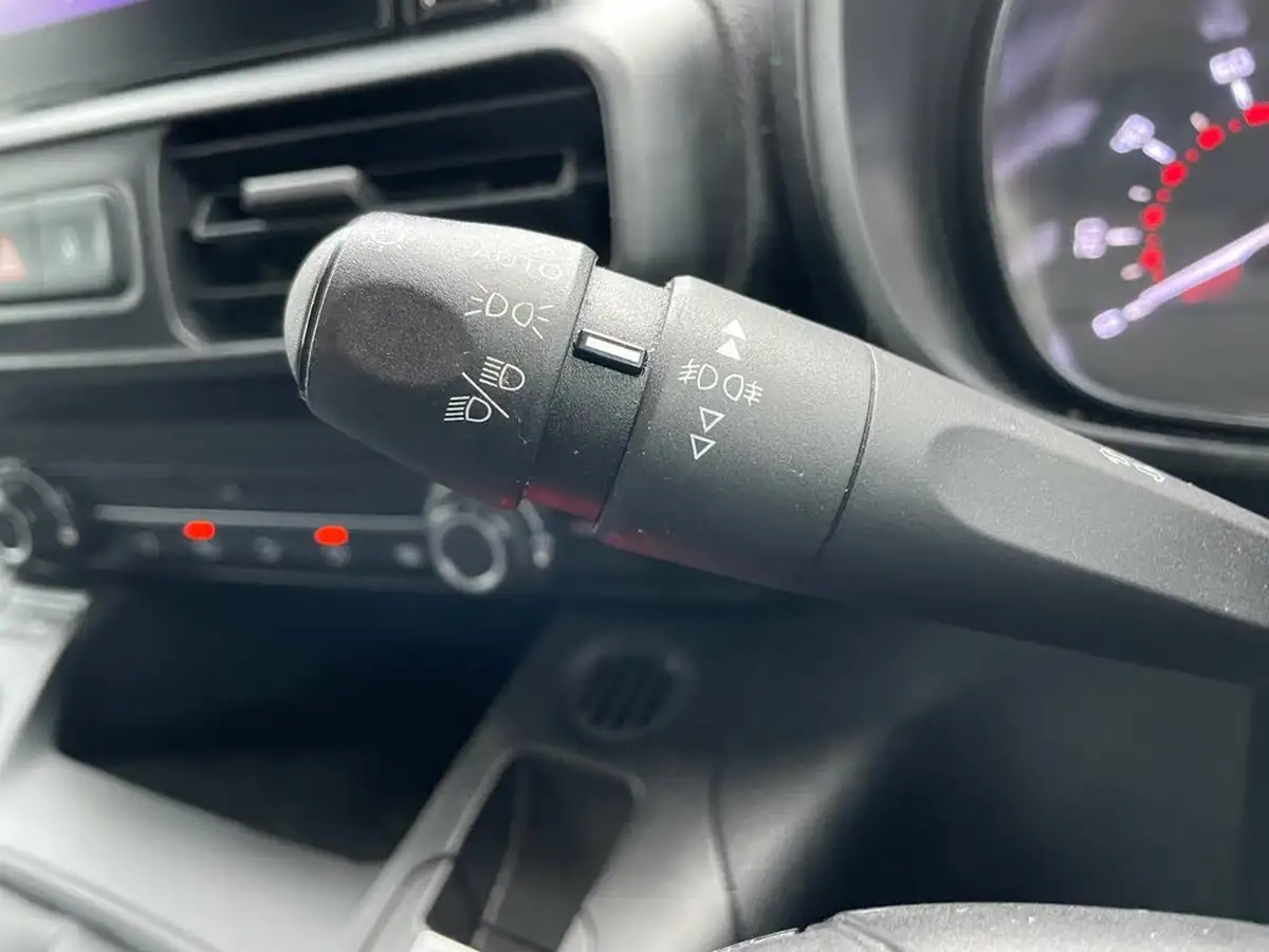 2021-citroen-berlingo-15bluehdi-650-enterprise-pro-big-36