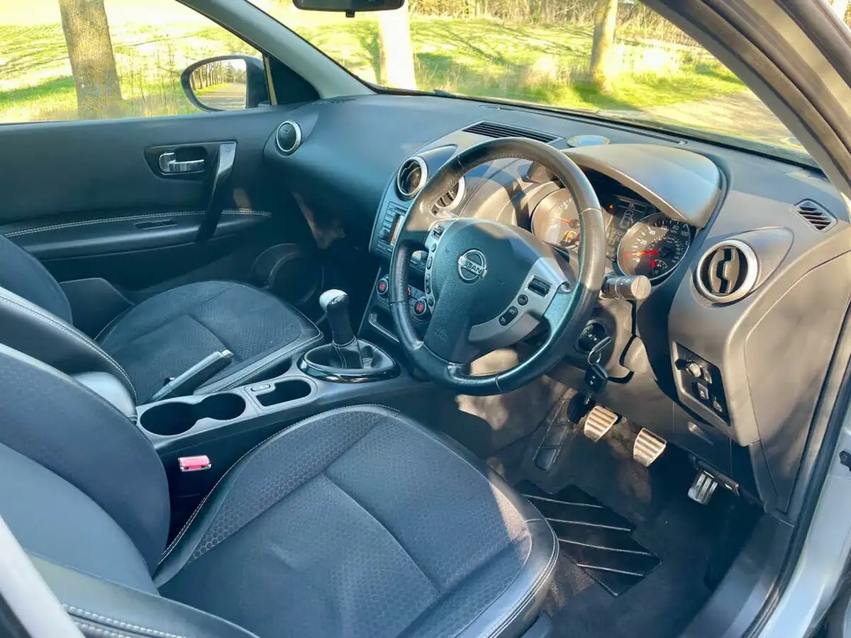 2013-nissan-qashqai-16-360-big-26