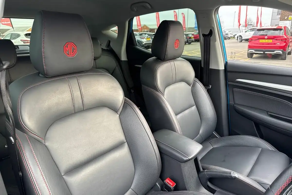2024-mg-zs-suv-15-vti-tech-exclusive-big-35