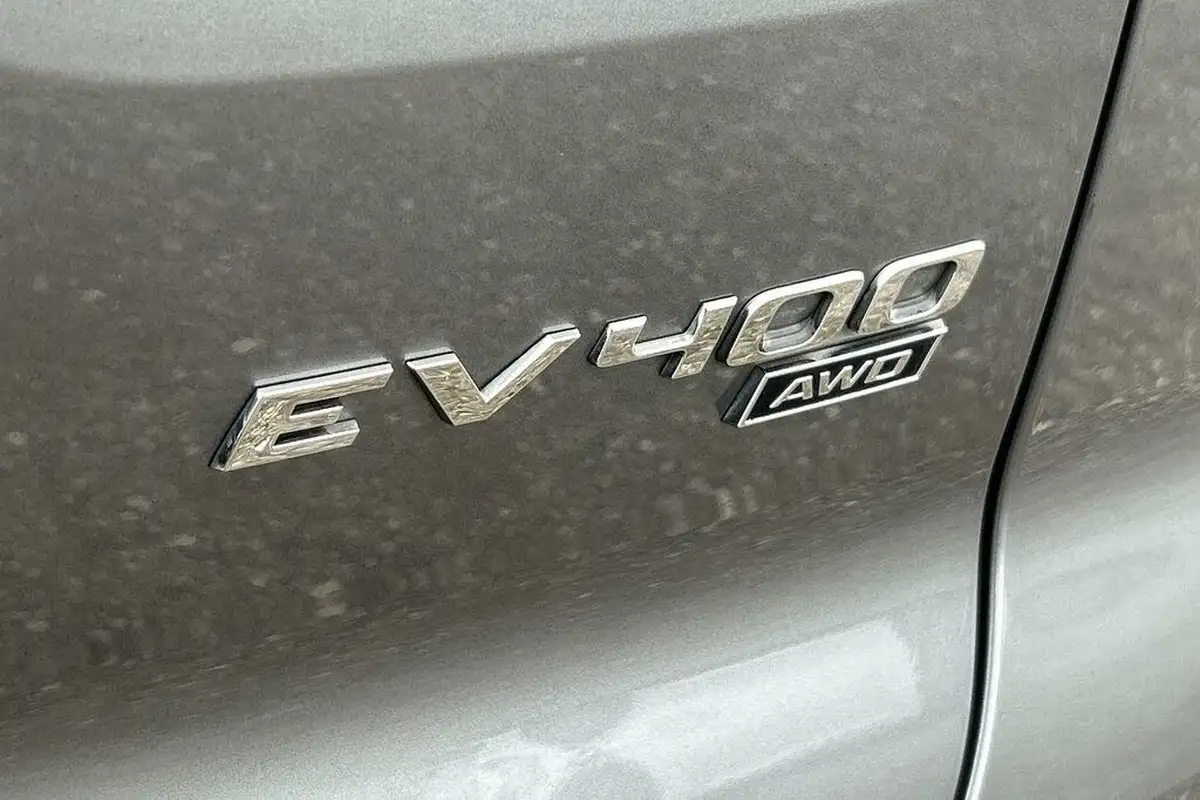 2021-jaguar-i-pace-ev400-hse-big-24