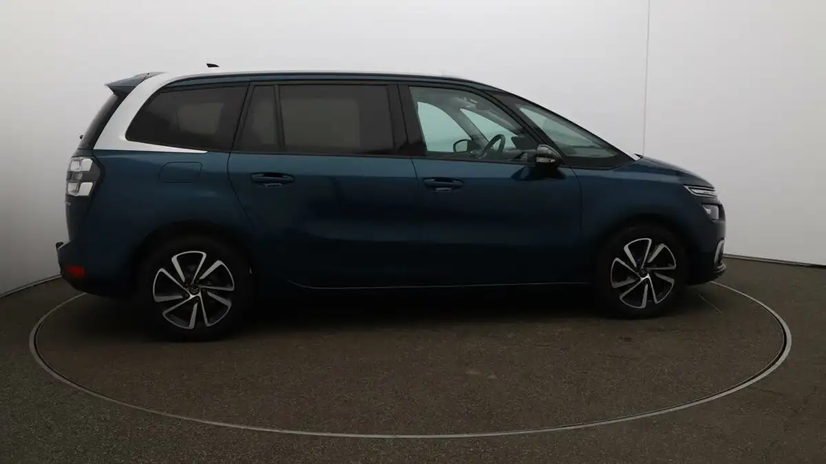2022-citroen-grand-c4-spacetourer-15bluehdi-shine-big-49