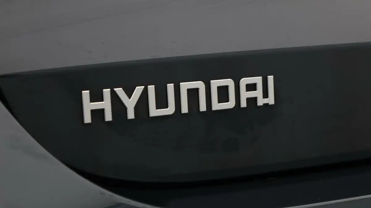 2024-hyundai-i20-10-t-gdi-advance-big-20
