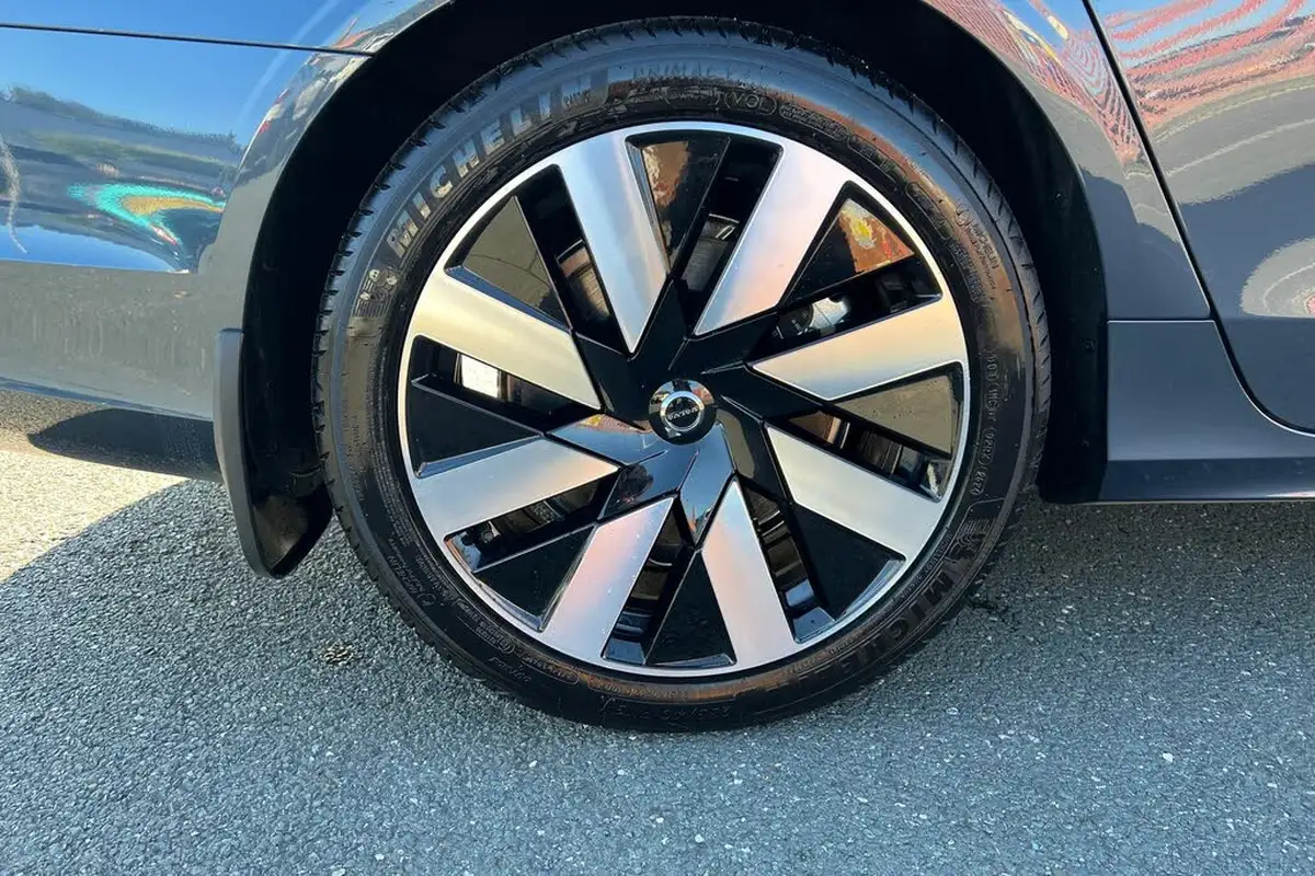 2024-volvo-v90-20-t6-plus-345bhp-dark-big-4
