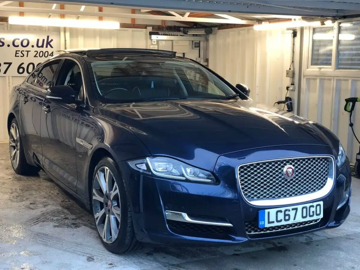 2017-jaguar-xj-series-30td-xj-premium-luxury-swb-big-5
