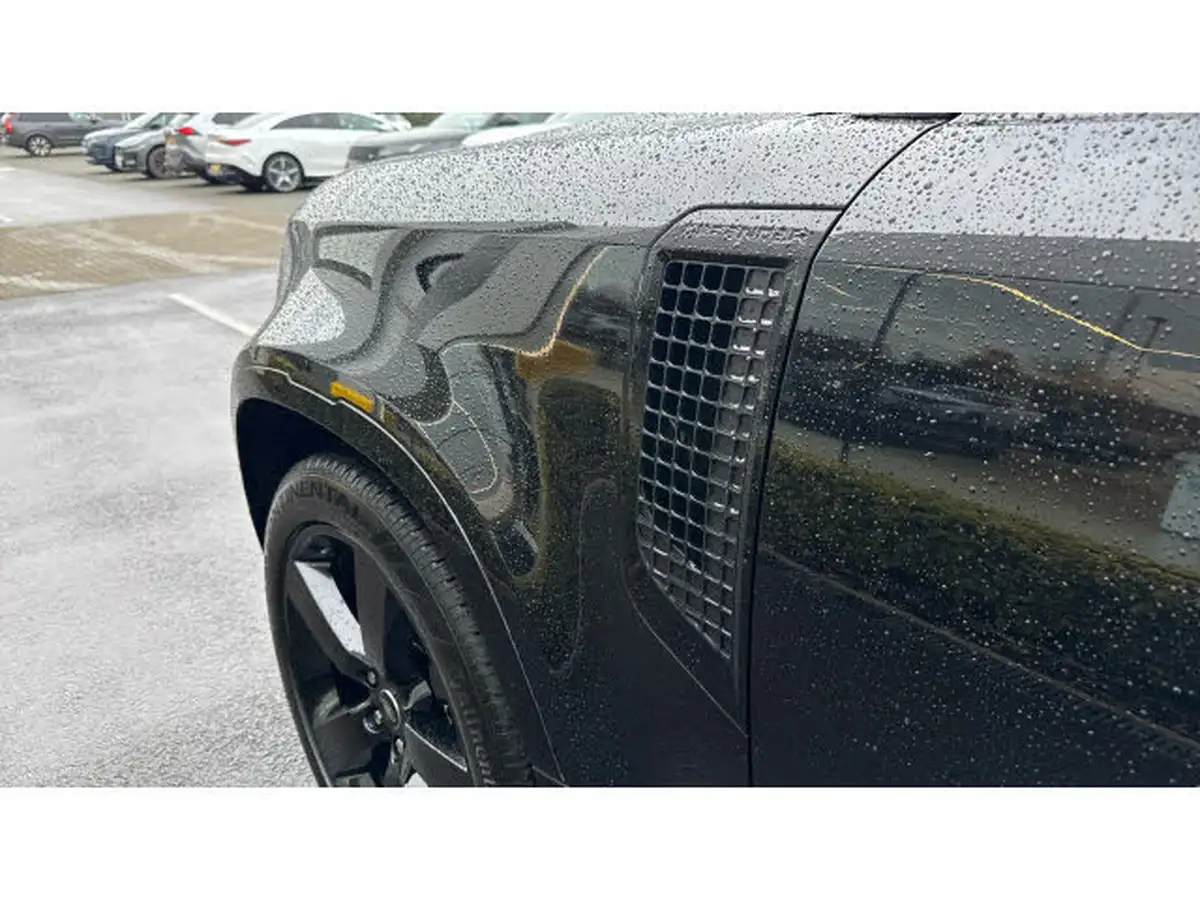 2022-land-rover-110-defender-50-p525-v8-big-19