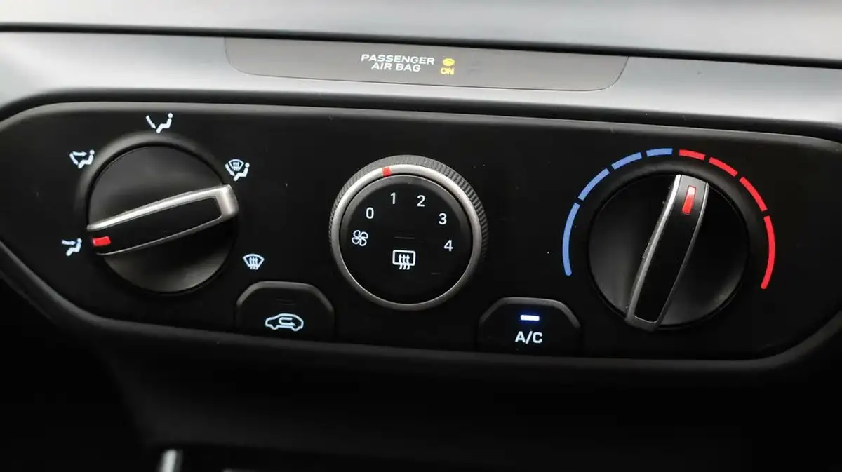 2022-hyundai-bayon-10-t-gdi-se-connect-big-12