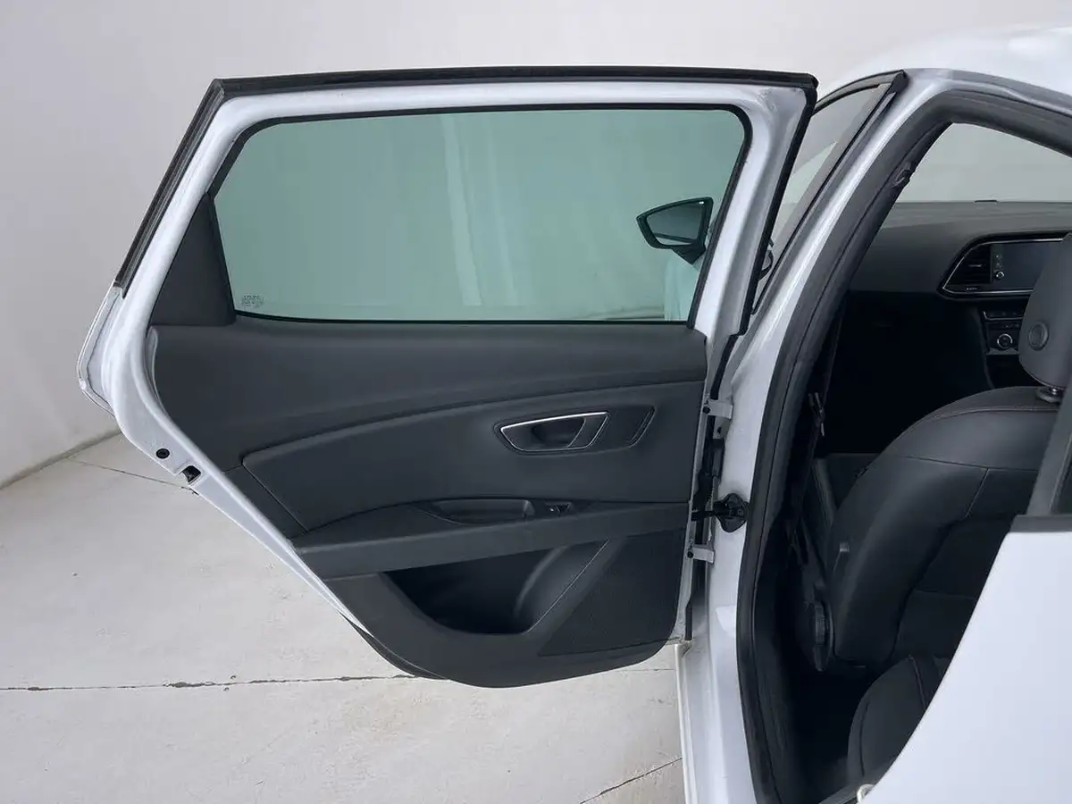 2019-seat-leon-15-tsi-evo-fr-black-edition-130ps-hatchback-big-23