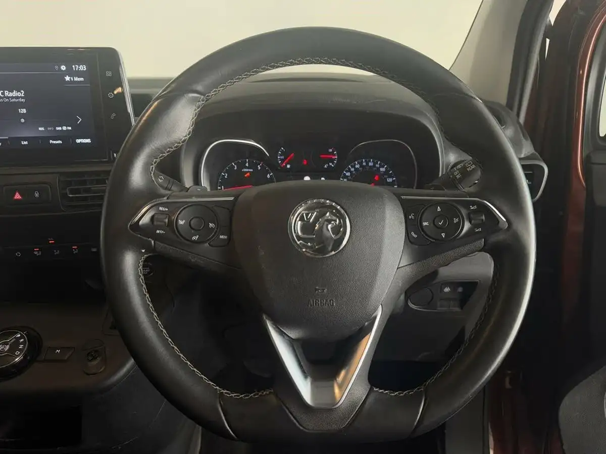 2021-vauxhall-combo-life-12i-se-big-14