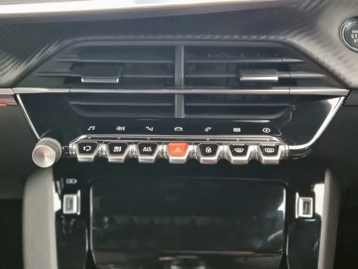 2021-peugeot-208-e-gt-50kwh-big-23
